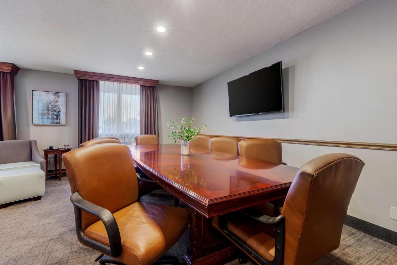 Best Western Plus Dubuque Hotel And Conference Center Ngoại thất bức ảnh