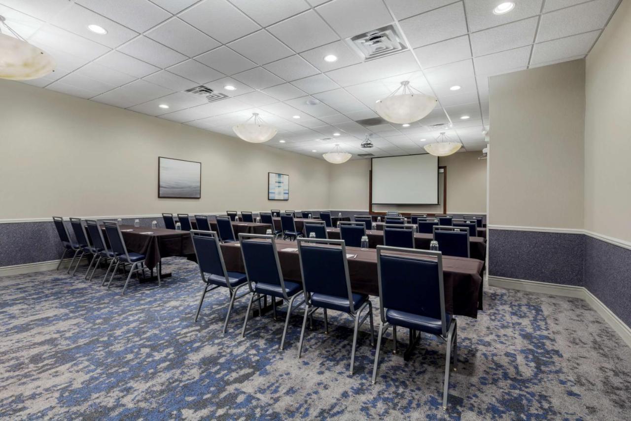 Best Western Plus Dubuque Hotel And Conference Center Ngoại thất bức ảnh