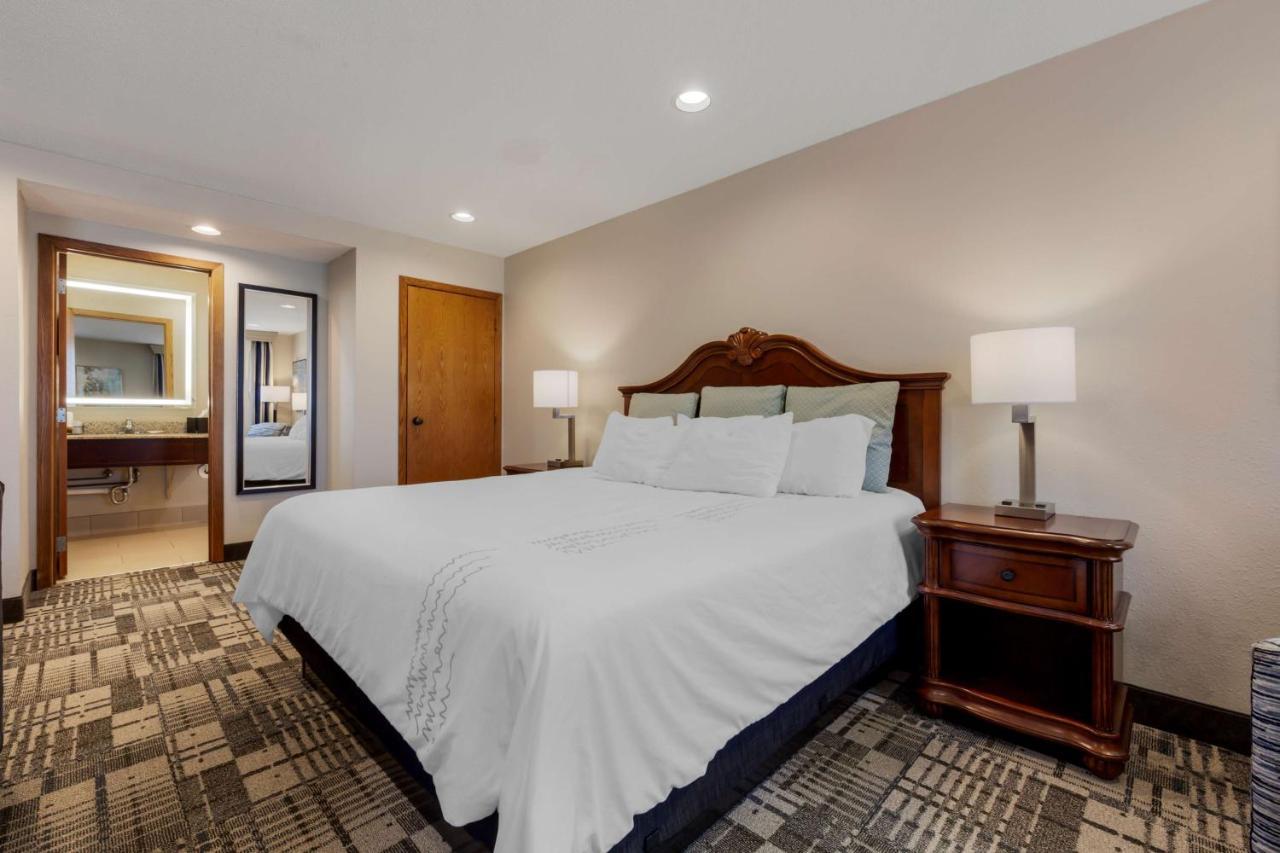 Best Western Plus Dubuque Hotel And Conference Center Ngoại thất bức ảnh