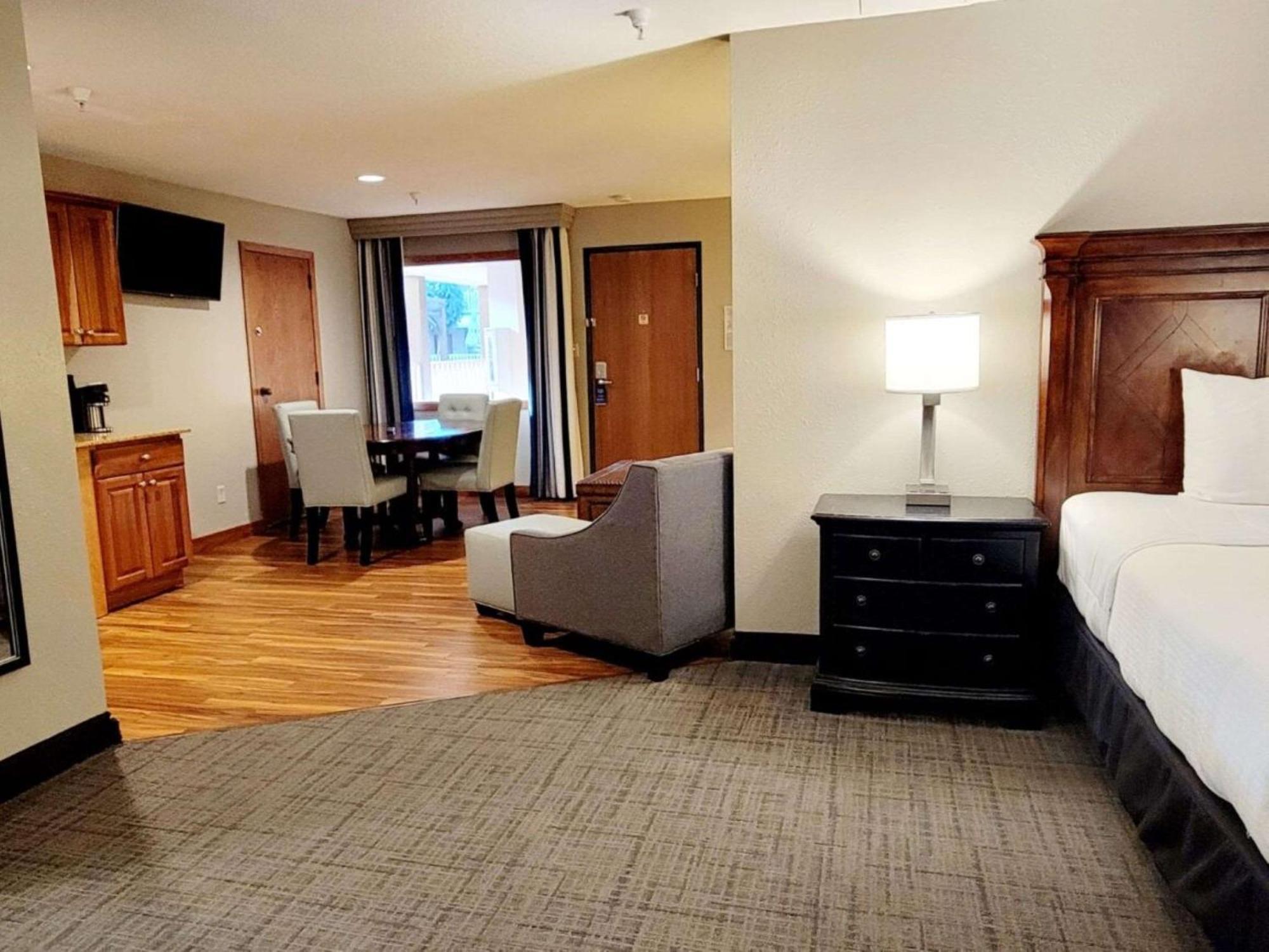 Best Western Plus Dubuque Hotel And Conference Center Ngoại thất bức ảnh